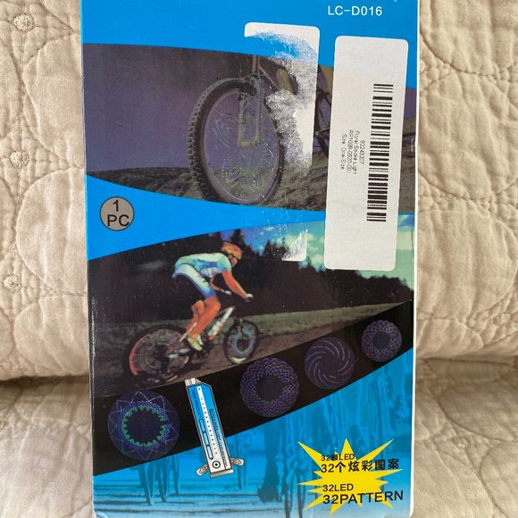 Bicycle Wheel Light - 32 LED Patterns - Picture 4 of 4